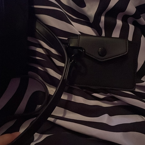 Steve Madden black embossed tote purse - Picture 2 of 4